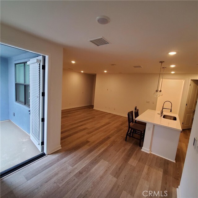 Building Photo - 944 N Divino Privado