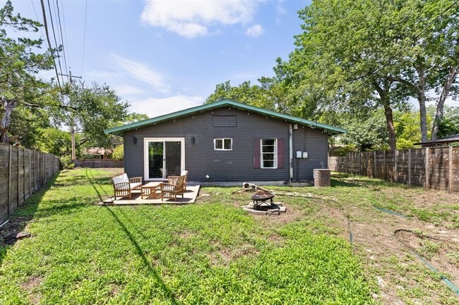 Building Photo - 4911 Brighton Rd