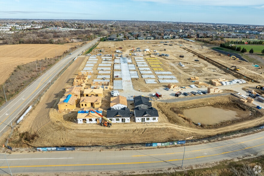 Building Photo - The Bungalows on Honeysuckle