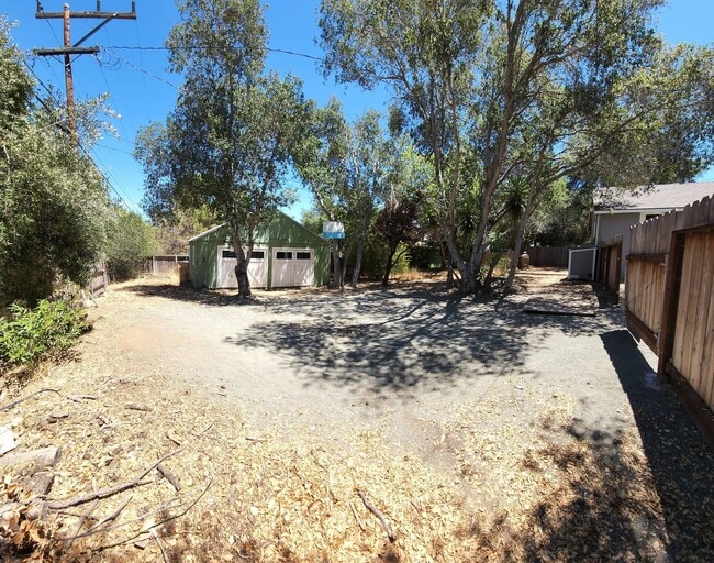 Building Photo - Jeffrey and Foothill Properties