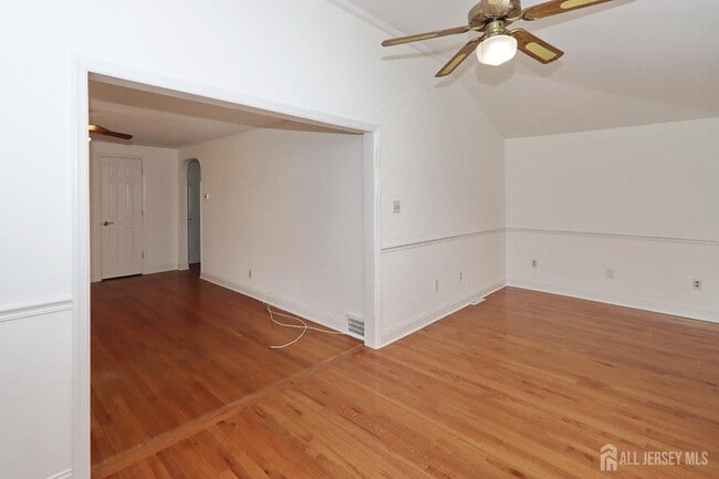 Building Photo - 2 Mohawk Dr