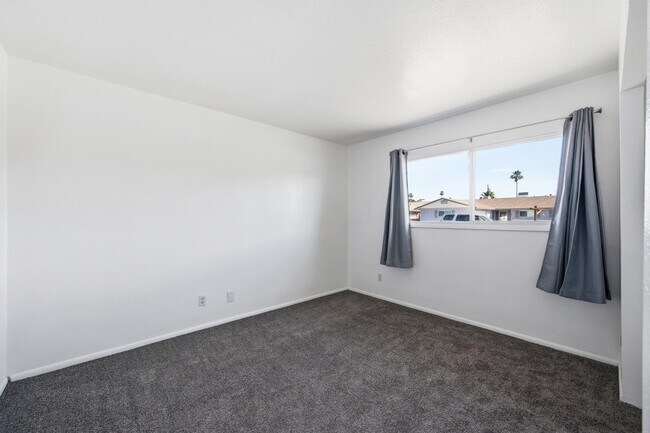 Building Photo - 124 E Minton Dr