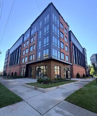 Building Photo - 407 Highland Ave