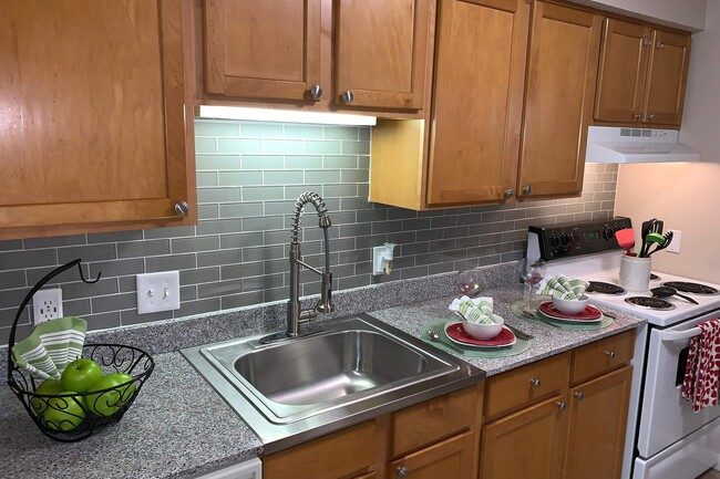 Building Photo - Terraces At Metairie