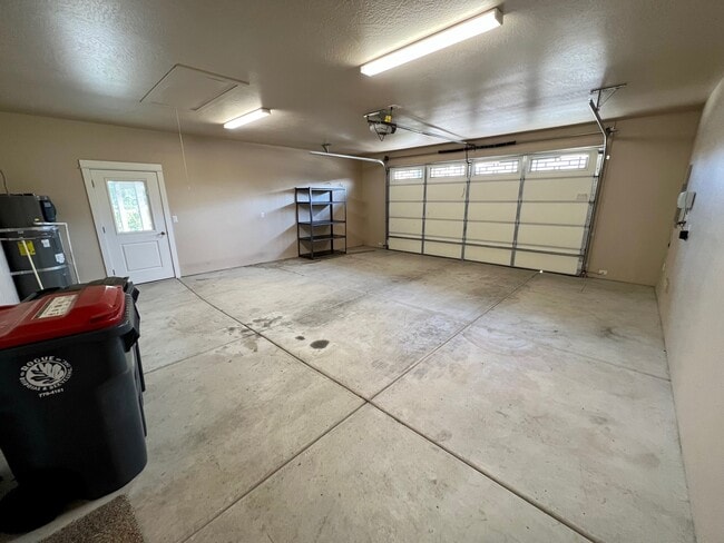 Building Photo - 449 Eagle Rock Dr