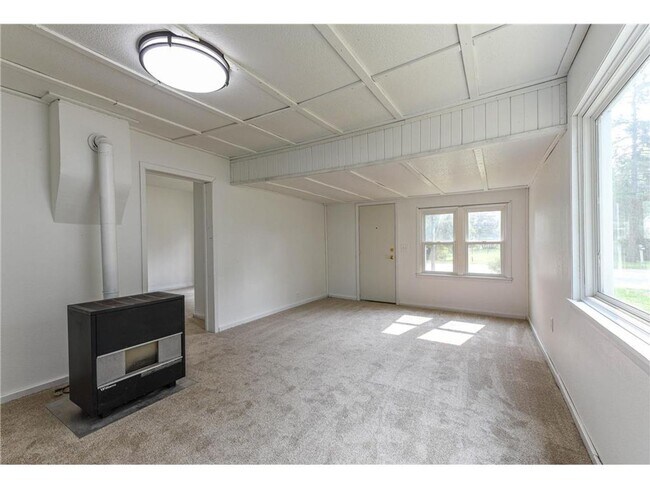 Building Photo - 2 Bedrooms, 1 Bathroom Single Family Home in Little Falls, MN- Large corner lot