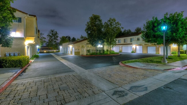 Building Photo - 8250 Vineyard Ave