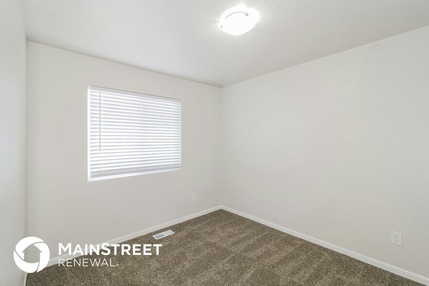 Building Photo - 9103 NE 116th Pl