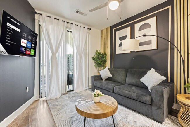 Building Photo - 5250 Town and Country Blvd