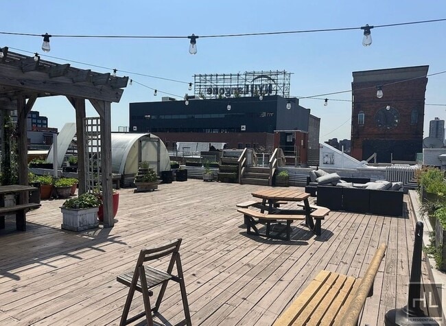 Building Photo - 112 Lincoln Ave