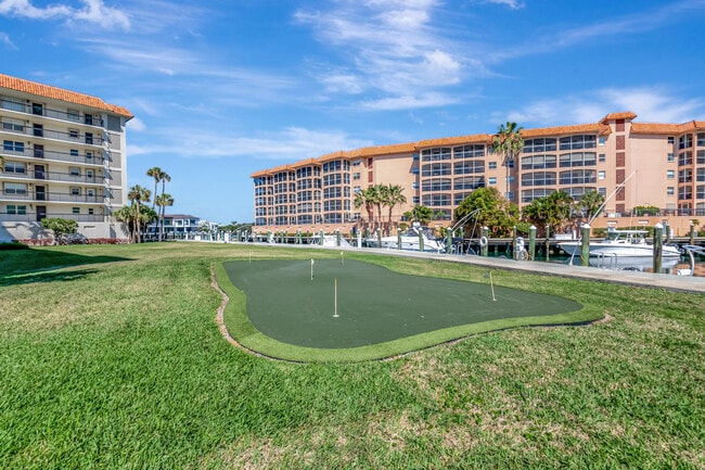 Building Photo - 2871 N Ocean Blvd