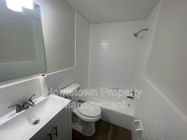 Building Photo - 2350 Logan St