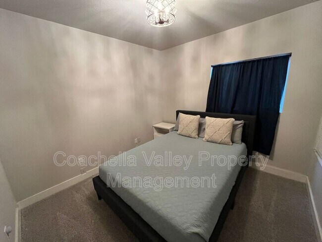 Building Photo - 39866 Newcastle Dr