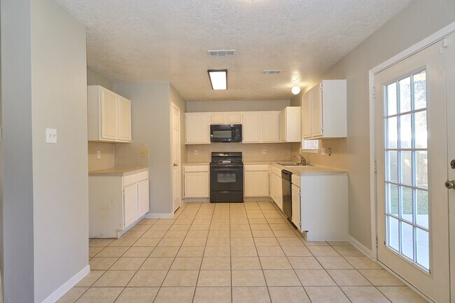 Building Photo - 219 Fort Sumter Ct