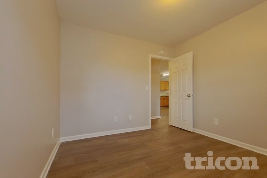 Building Photo - 180 Riglaw Cir