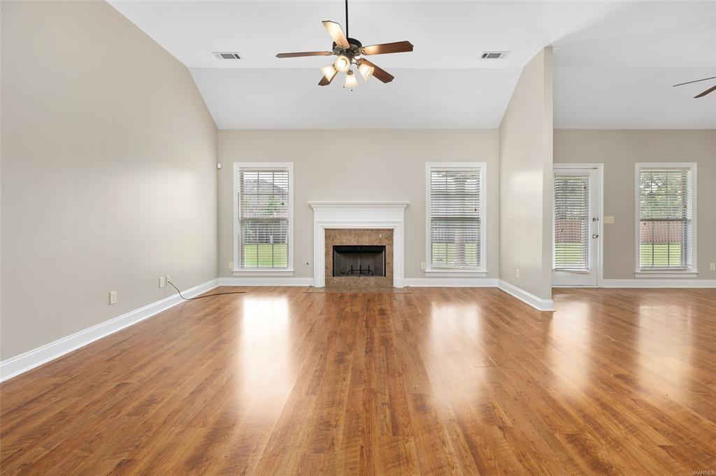 Building Photo - 9729 Helmsley Cir