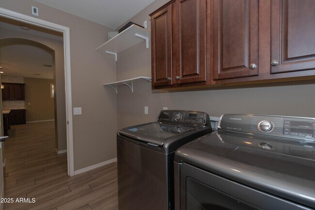 Building Photo - 3951 E Turley St