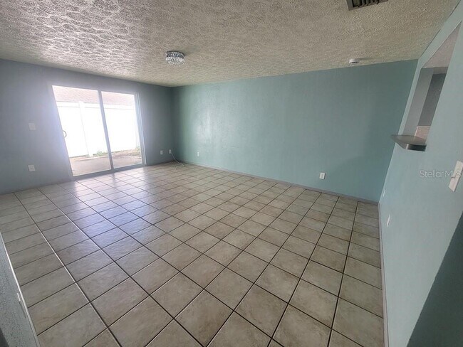 Building Photo - 5709 Silver Spur Dr