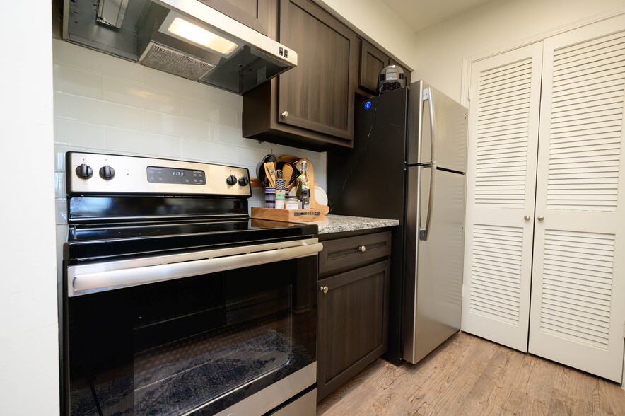 Building Photo - The Hamilton