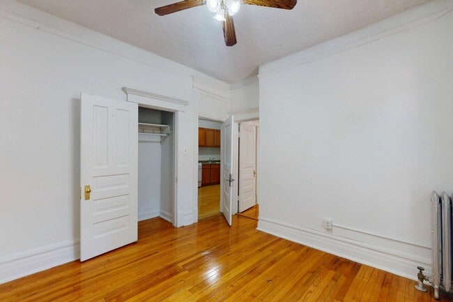 Floorplan - 5401-5403 S. Woodlawn Avenue