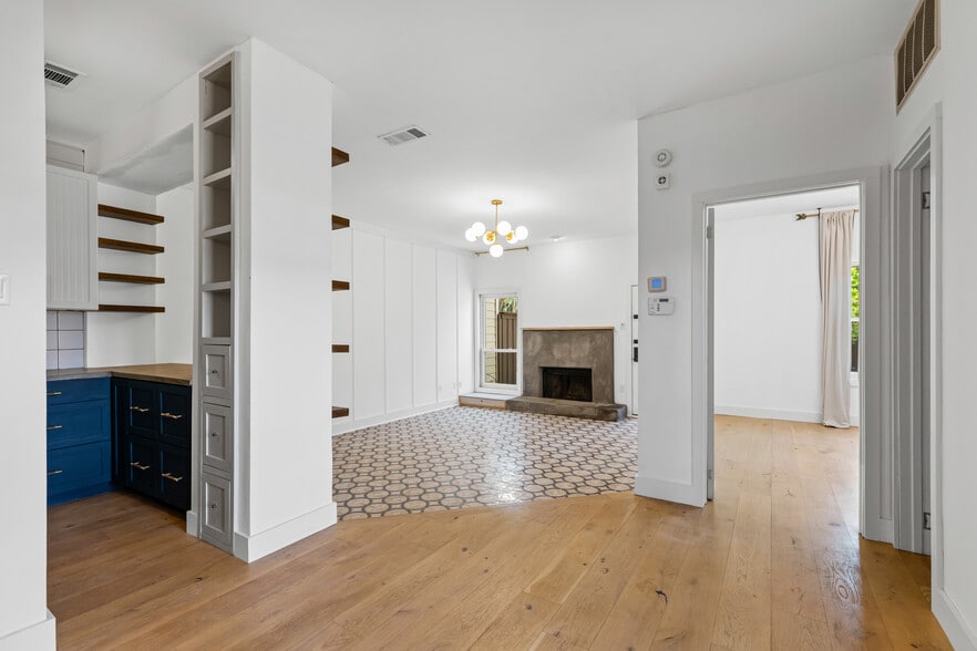 Building Photo - 5616 Preston Oaks Rd