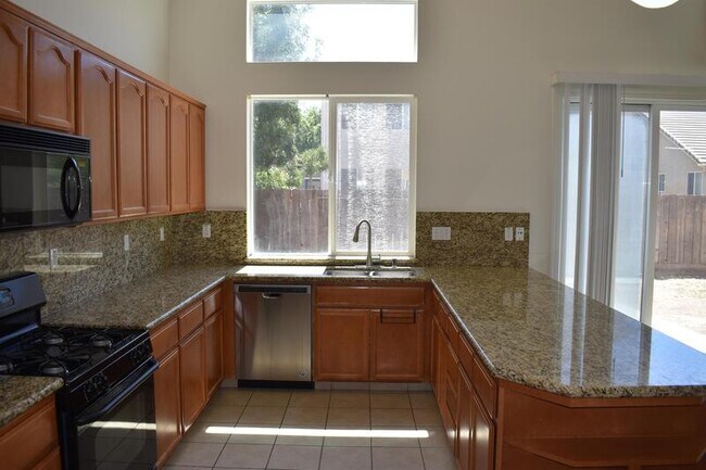 Building Photo - 4670 Tolman Way