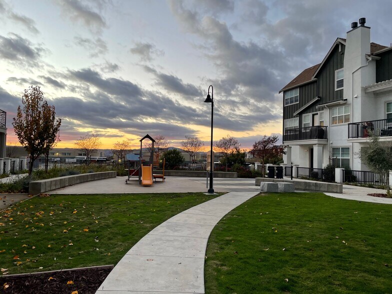 Building Photo - 4063 Dobbins Loop