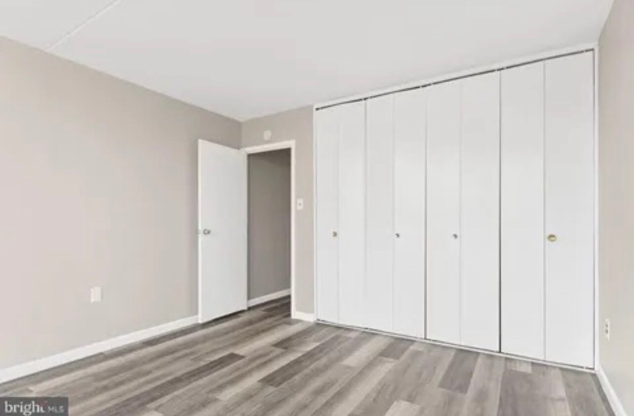 Building Photo - 401 Cooper Landing Rd