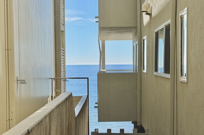 Building Photo - 22626 CA-1