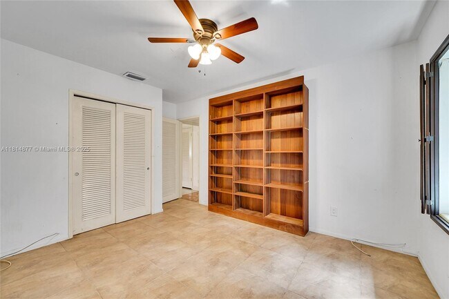 Building Photo - 12101 SW 68th Ct