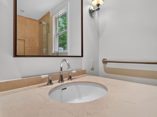 Building Photo - 1 Month Free | Luxury 3BR Home in Prospect Hill