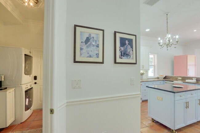 Building Photo - 16975 83rd Pl N