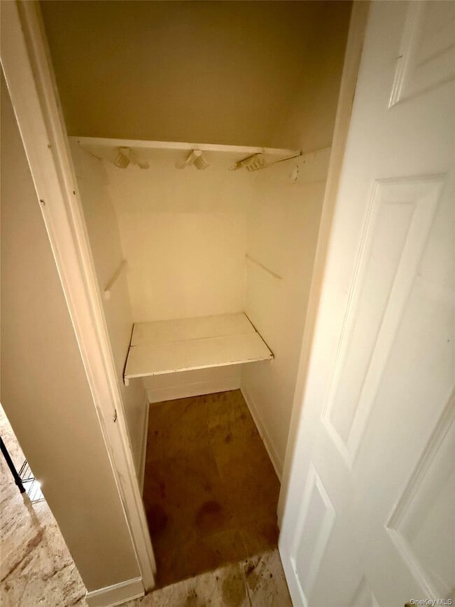 Building Photo - 159-12 88th St