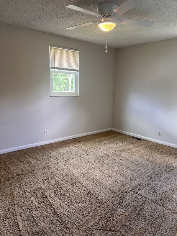Building Photo - 416 Ocala Ct N