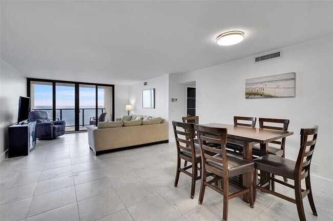 Building Photo - 2301 S Ocean Dr