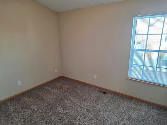 Building Photo - 4410 152 Street