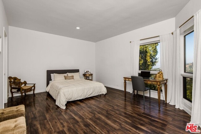 Building Photo - 11955 Pinnacle Pl