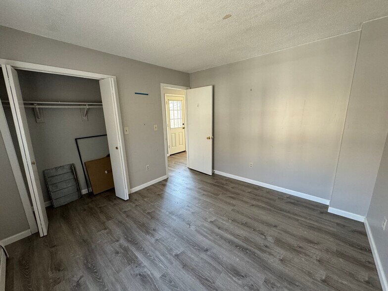 Building Photo - 60 Plainfield Ave