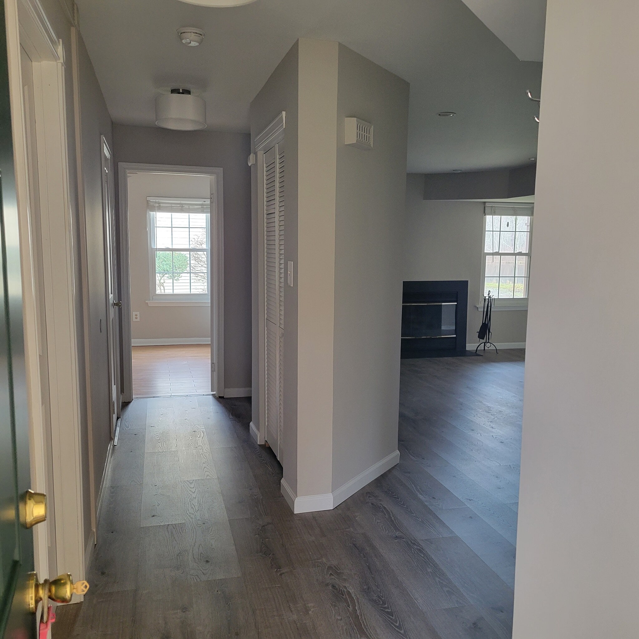 Building Photo - 84 Woodlake Dr