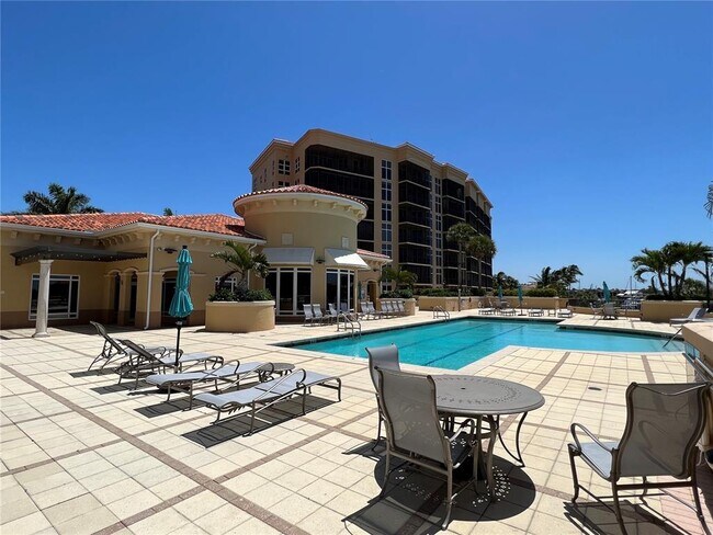 Building Photo - 3321 Sunset Key Cir