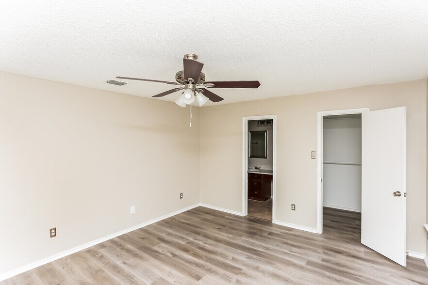 Building Photo - 3355 Chapel Pointe Trail