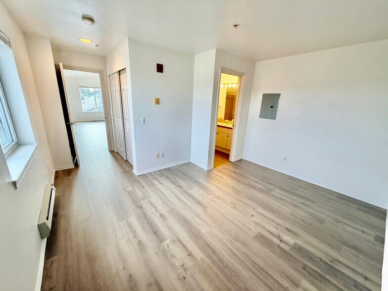 Master Bedroom - 937 N 86th St