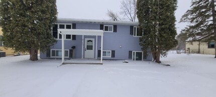 Building Photo - 306 Norwood Dr NE