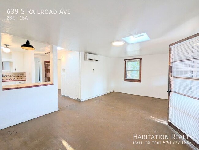 Building Photo - 639 S Railroad Ave