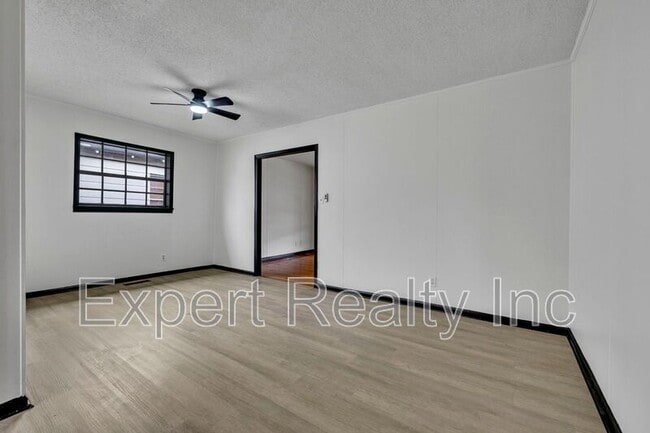 Building Photo - 117 62nd St