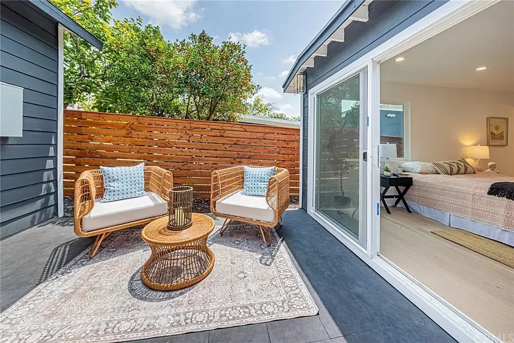 back patio - 3439 Plata St