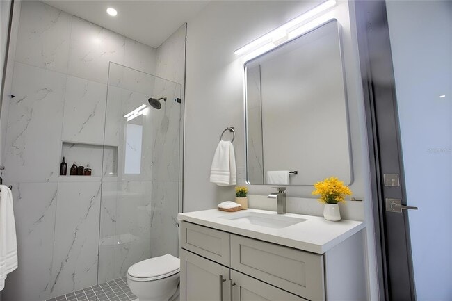 Building Photo - 9574 Salt Lake St