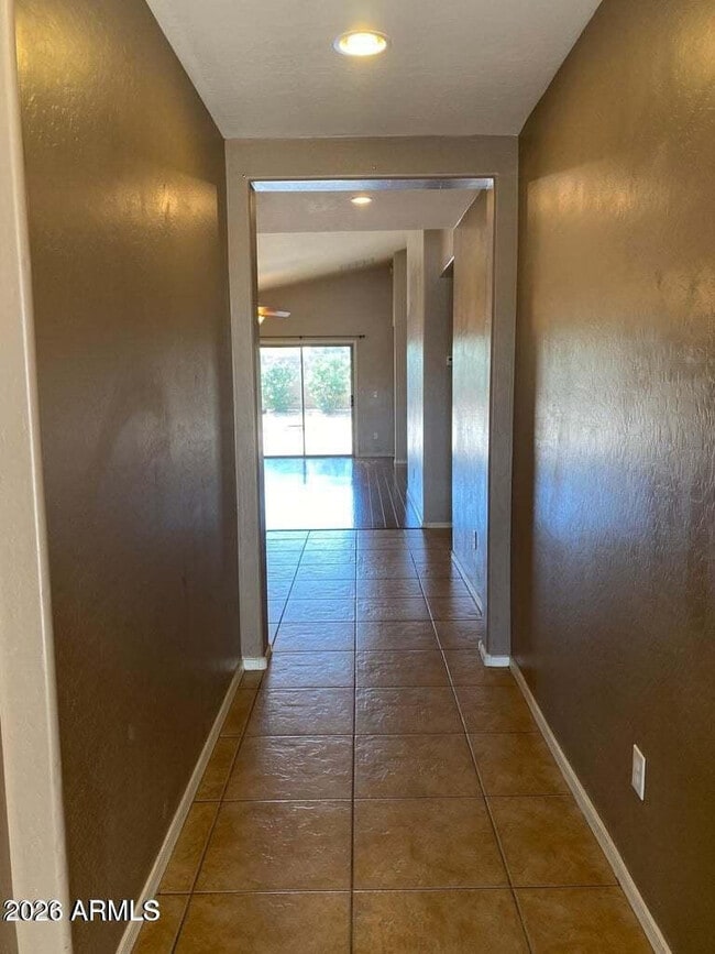 Building Photo - 1847 W Desert Seasons Dr