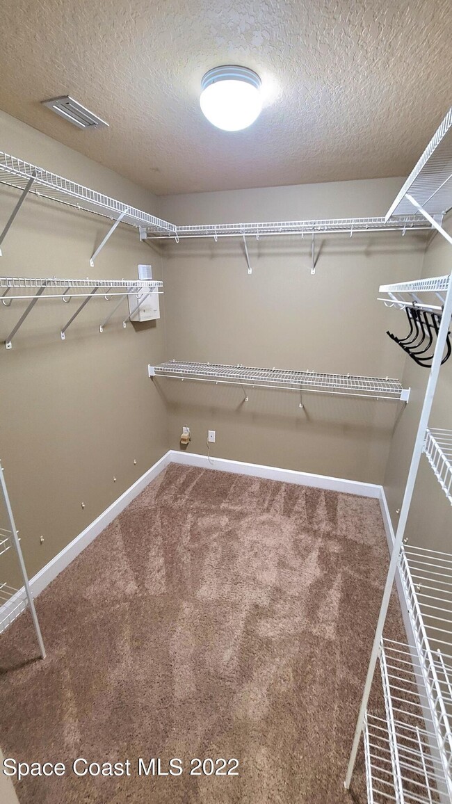 Building Photo - 2577 Sykes Creek Dr