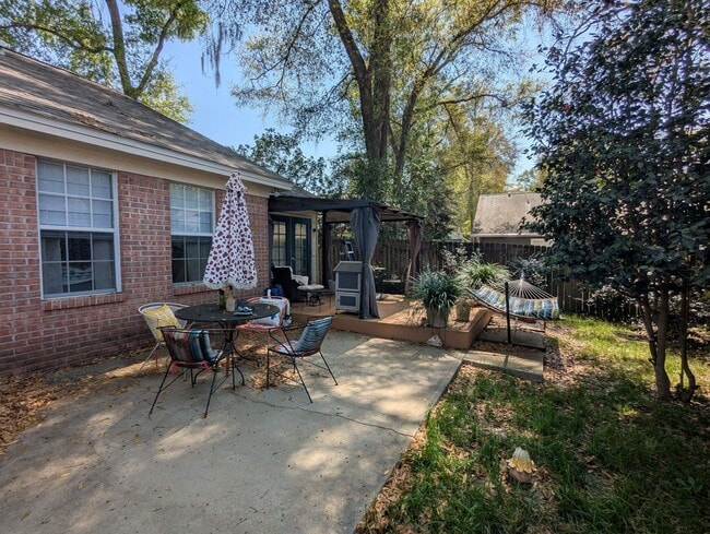 Building Photo - 2587 Yarmouth Ln